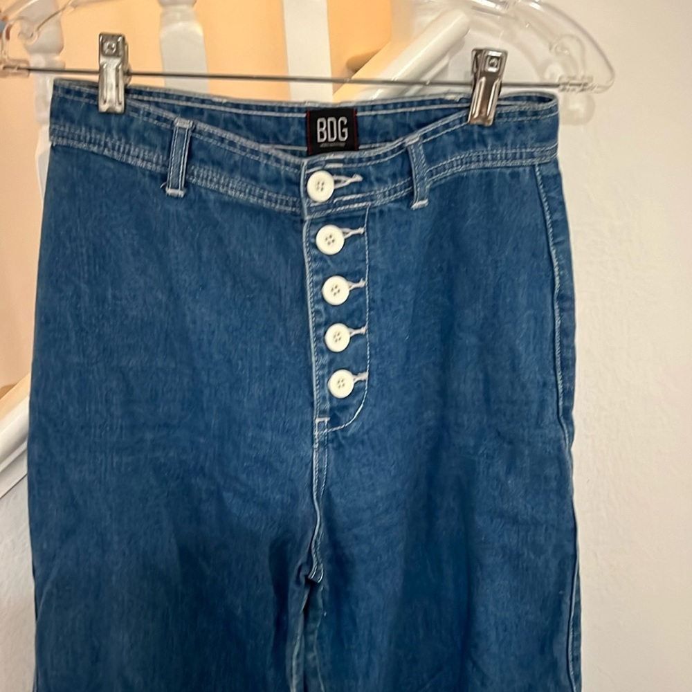 High waisted jeans